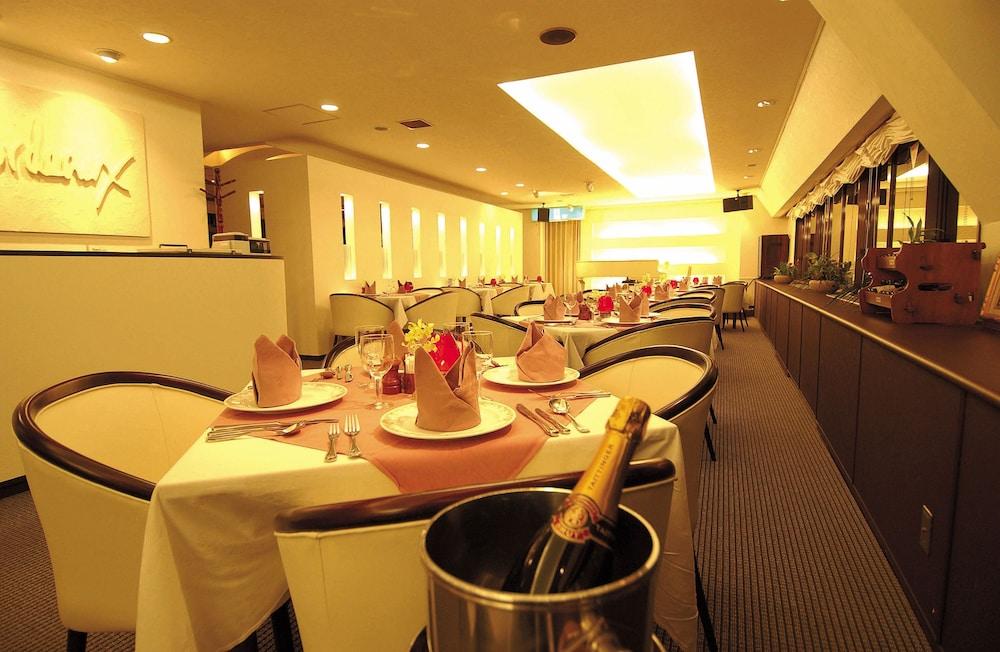 Ryukyu Sun Royal Hotel Наха Экстерьер фото