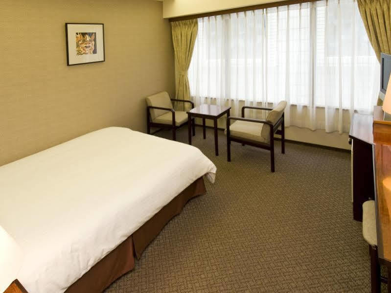 Ryukyu Sun Royal Hotel Наха Экстерьер фото